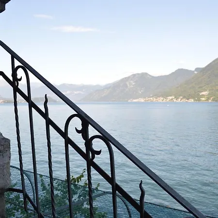 Dream Of The Lake * Argegno